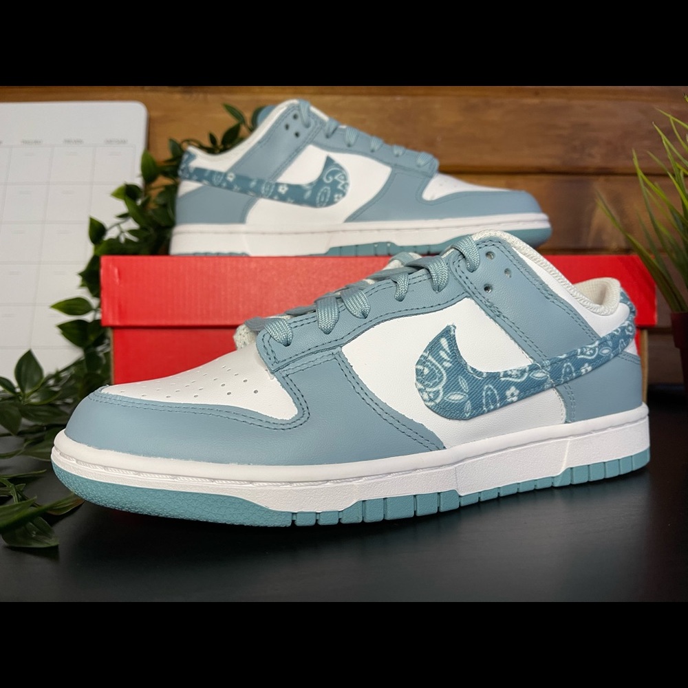 Nike Dunks Low Paisley Blue